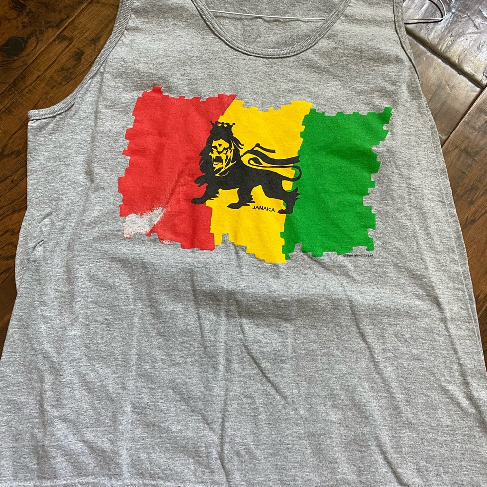 Gray tank top